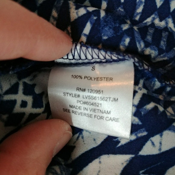 Olive & Oak blue and white tank top high low hem - Picture 8 of 8